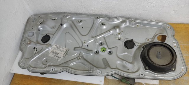 Mechanizm podnoszenia szyby drzwi przednich lewych 00467815630 FIAT