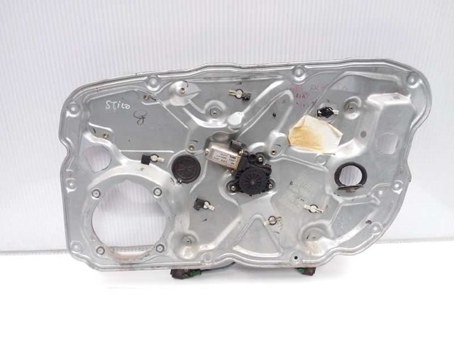 Mechanizm podnoszenia szyby drzwi przednich prawych 0046831652 FIAT