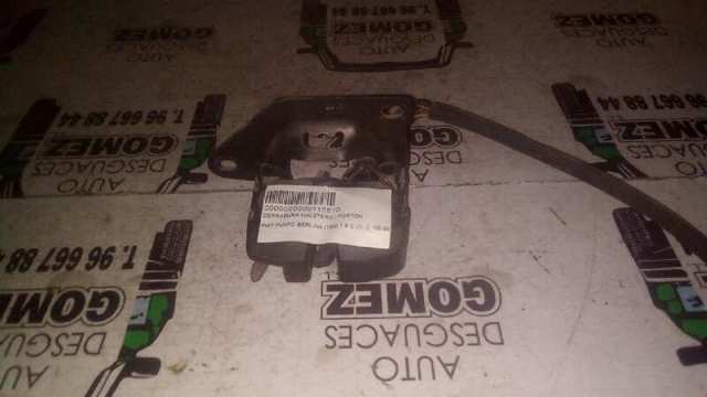 Zamek klapy bagażnika (3/5 drzwi tylnych) 0051744021 FIAT