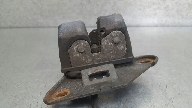 Zamek klapy bagażnika (3/5 drzwi tylnych) 0051744021 FIAT