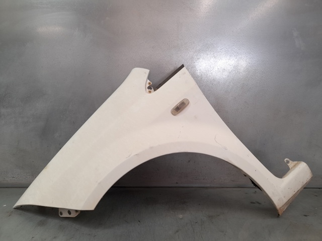 Błotnik przedni lewy Fiat Linea 323