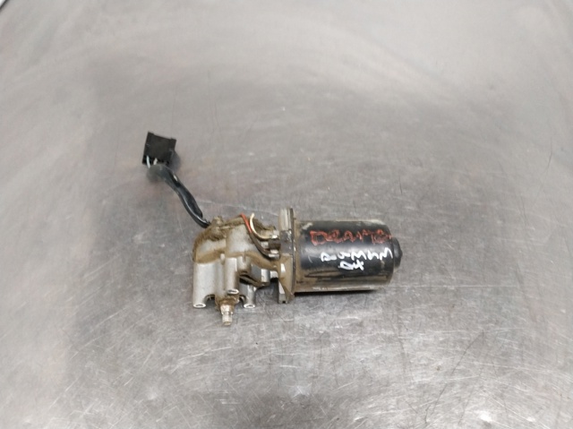 Silniczek wycieraczki szyby przedniej 0058207842 MERCEDES