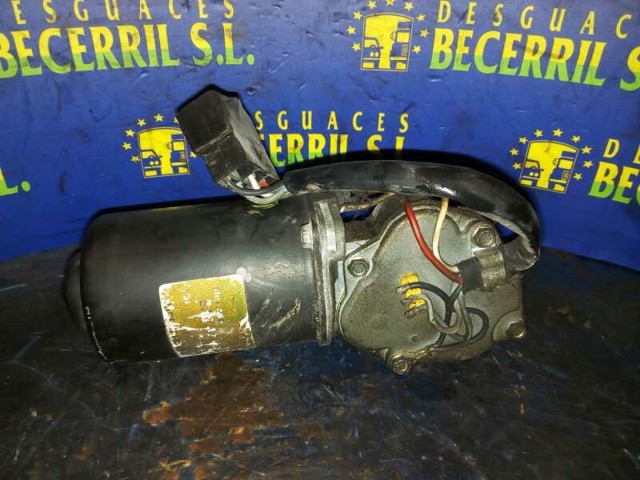 Silniczek wycieraczki szyby przedniej 0058207842 MERCEDES