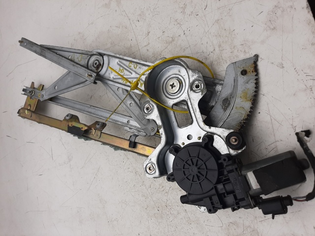Mechanizm podnoszenia szyby drzwi przednich prawych 0060672258 FIAT