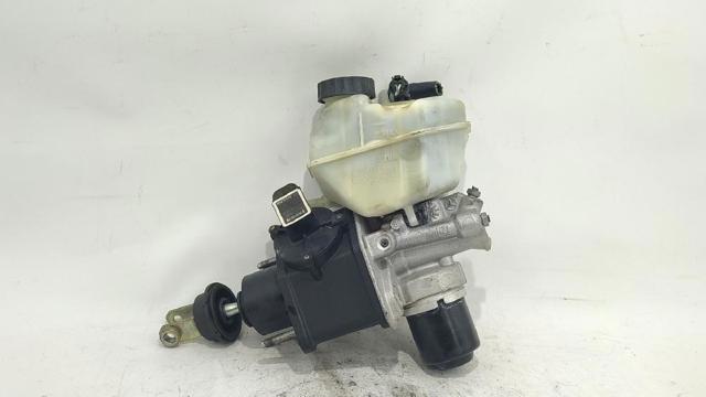Główny cylinder hamulców 0064301701 MERCEDES