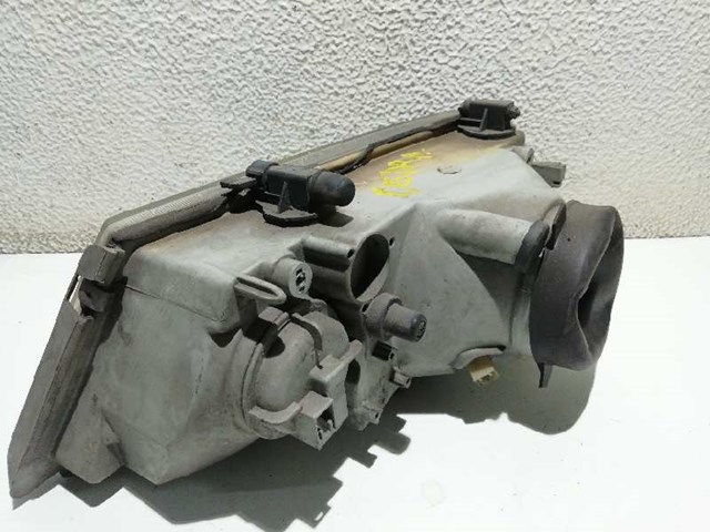 Reflektor prawy Lancia Dedra 835