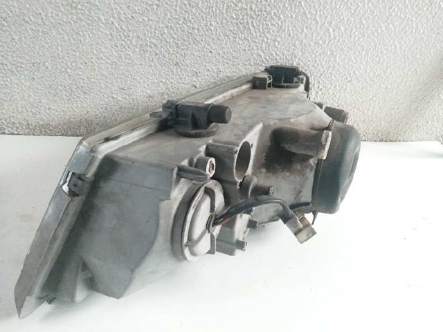 Reflektor prawy Lancia Dedra 835