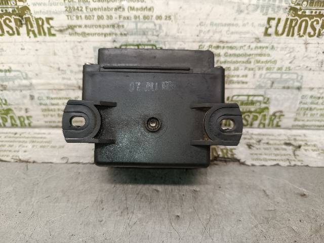 Przekaźnik świec żarowych Mercedes 100 631