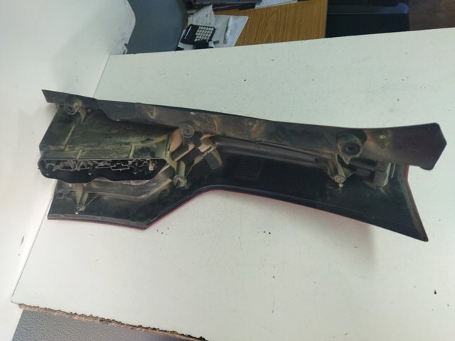 Lampa zespolona tylna lewa 00946601LI PEUGEOT