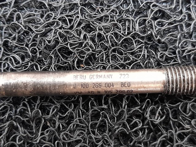 Świeca żarowa 0100266004 VAG