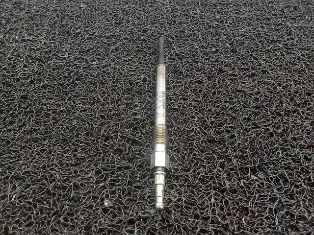 Świeca żarowa 0100266004 VAG