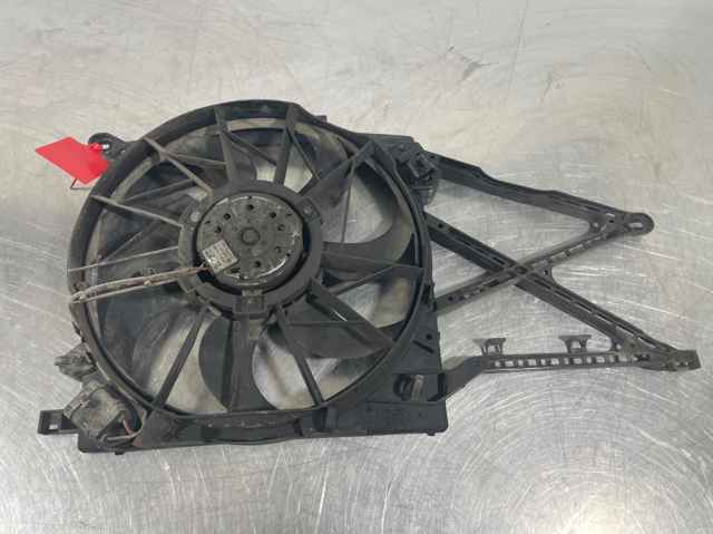 Dyfuzor chłodnicy, w komplecie z silnikiem i wirnikiem 0130303836 OPEL