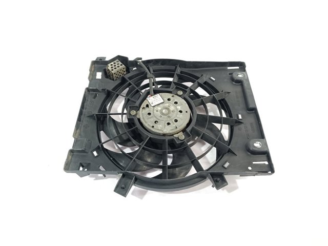 Wentylator elektryczny układu chłodzenia kompletny (silnik+wirnik) 0130303960 OPEL