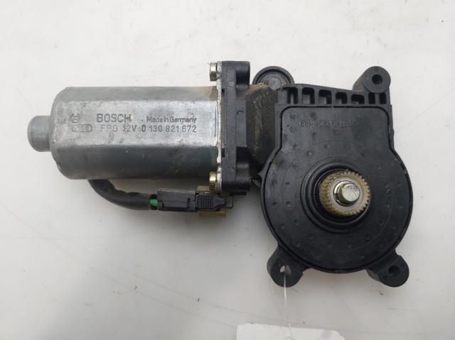 Mechanizm podnoszenia szyby drzwi przednich prawych 0130821672 MERCEDES