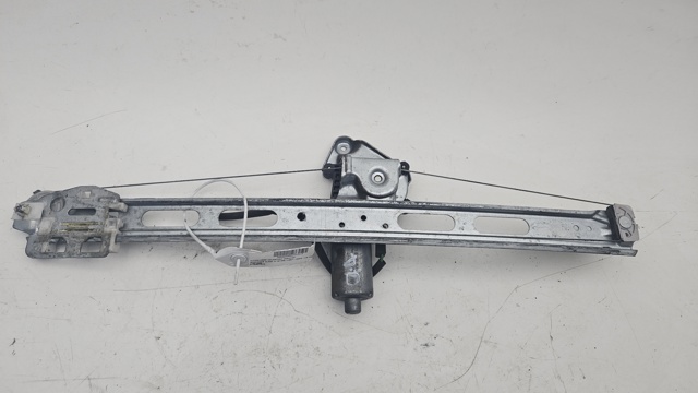 Mechanizm podnoszenia szyby drzwi przednich prawych 0130821672 MERCEDES