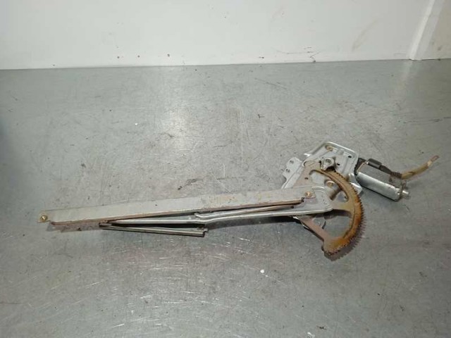 Mechanizm podnoszenia szyby drzwi przednich lewych 0130822018 TOYOTA