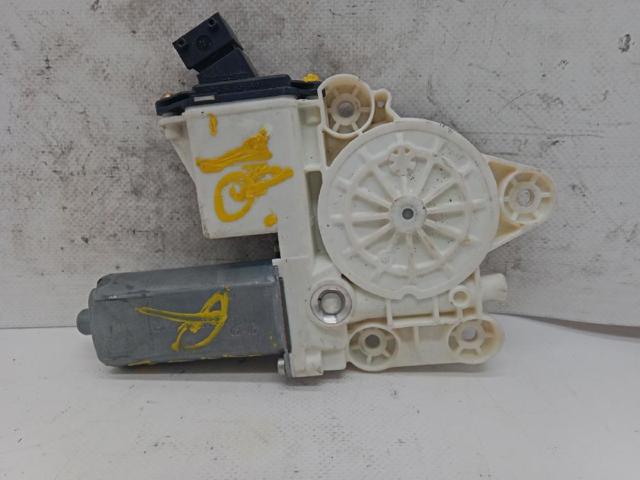 Mechanizm podnoszenia szyby drzwi tylnych prawych 0130822031 TOYOTA