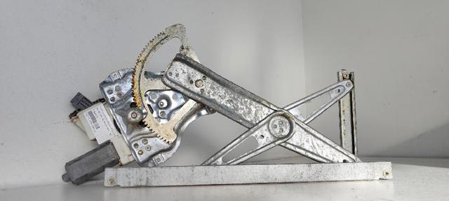 Mechanizm podnoszenia szyby drzwi przednich prawych 0130822032 TOYOTA