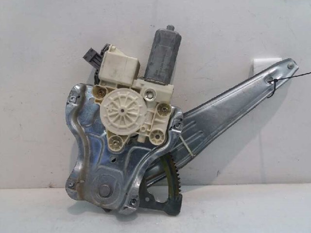 Mechanizm podnoszenia szyby drzwi przednich prawych 0130822032 TOYOTA