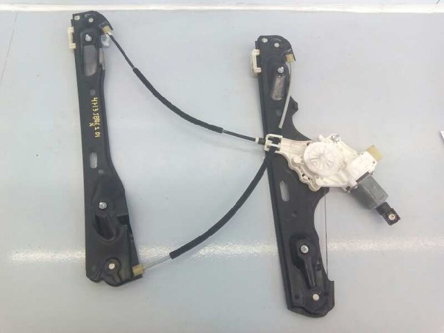 Mechanizm podnoszenia szyby drzwi przednich lewych 0130822226 BMW
