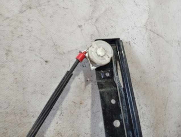 Mechanizm podnoszenia szyby drzwi przednich lewych 0130822287 FORD