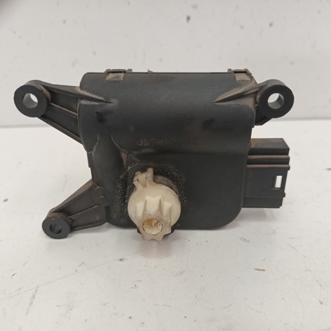 Silniczek klapy nagrzewnicy 0132801345 VAG