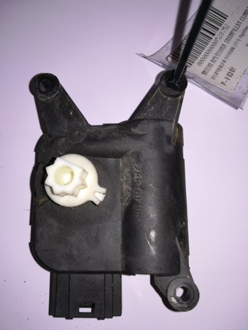 Silniczek klapy nagrzewnicy 0132801345 VAG