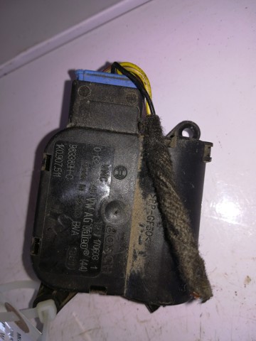 Silniczek klapy nagrzewnicy 0132801345 VAG
