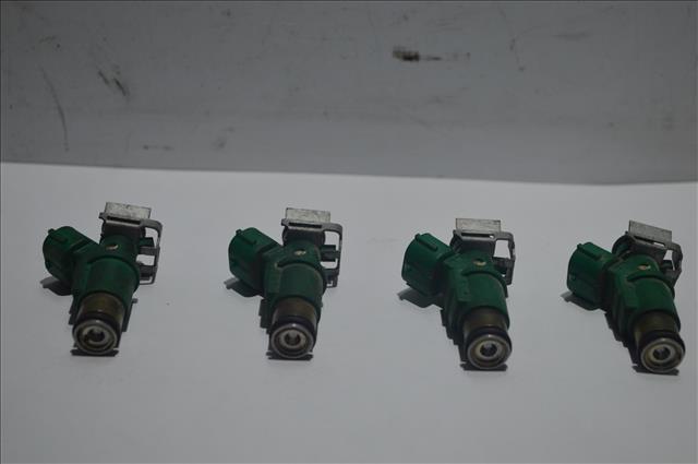 Wtryskiwacz paliwa 01F023 PEUGEOT