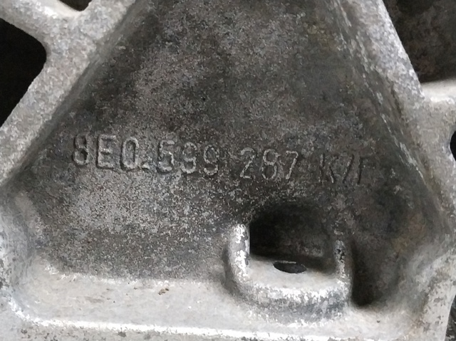 Półoś tylna Audi A4 8EC