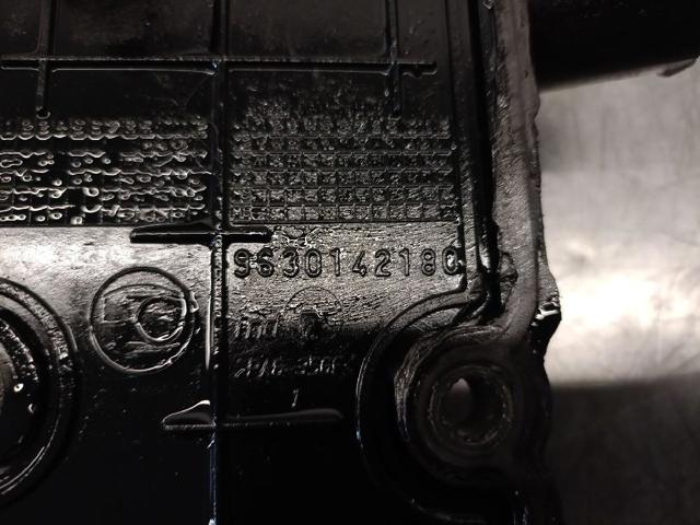 Głowica cylindrów Peugeot 806 221