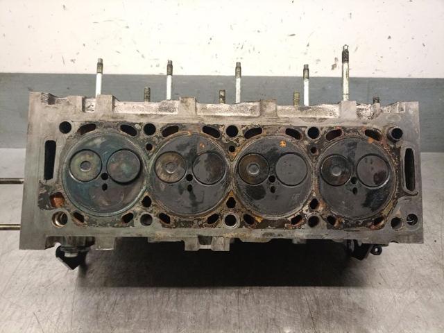 Głowica cylindrów Peugeot 806 221