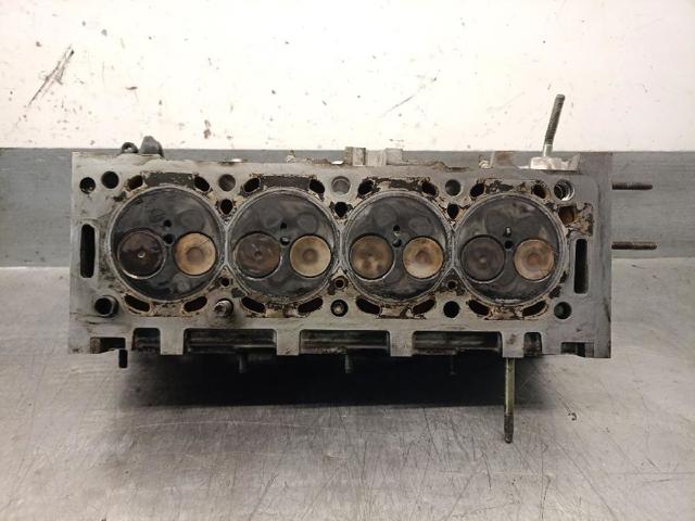 Głowica cylindrów Peugeot 806 221