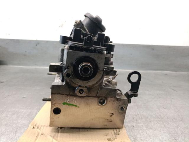 Głowica cylindrów Peugeot 806 221