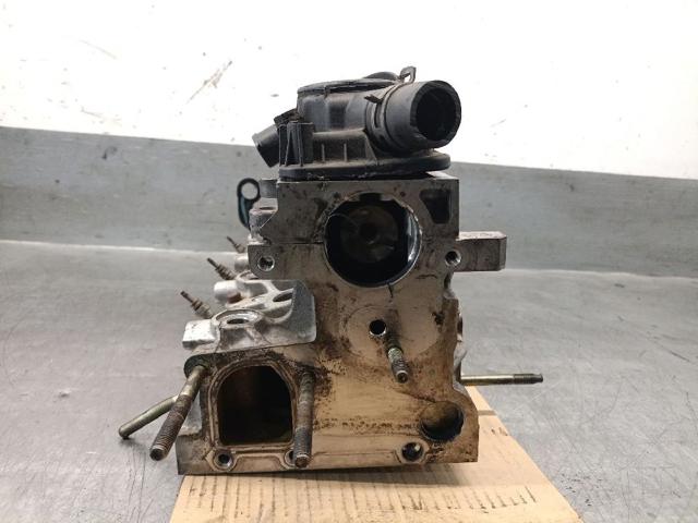 Głowica cylindrów Peugeot 806 221