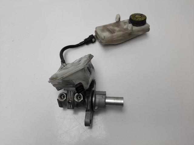 Główny cylinder hamulców 0204254242 PEUGEOT