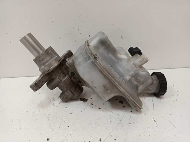 Główny cylinder hamulców 0204Y24132 FORD