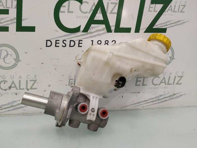 Główny cylinder hamulców 0204Y24438 FIAT