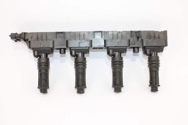 Cewka zapłonowa 0221503472 OPEL