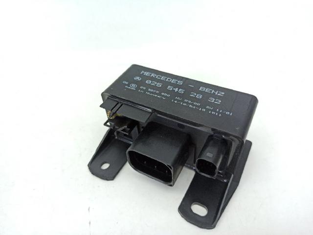 Przekaźnik świec żarowych 0255452832 MERCEDES