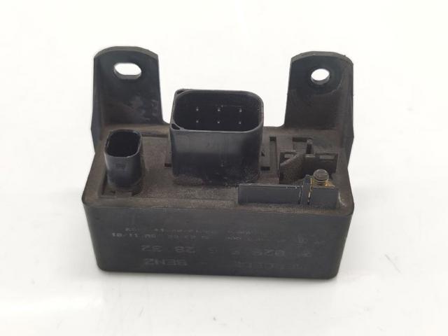 Przekaźnik świec żarowych 0255452832 MERCEDES