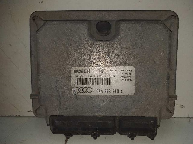 Sterownik silnika 0261204126 VAG