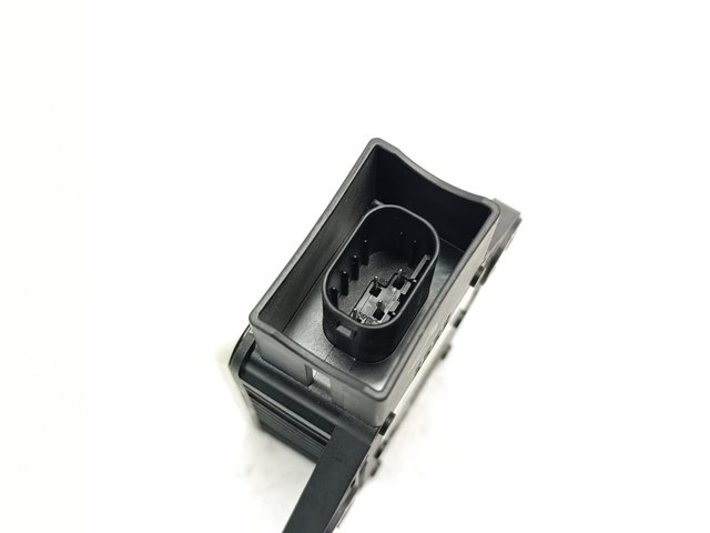 0265005713 BMW
