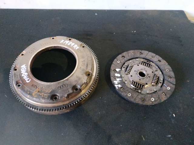 Koło zamachowe silnika Volkswagen Golf 3 1H1