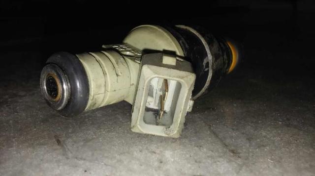 Wtryskiwacz paliwa BMW 5 E34