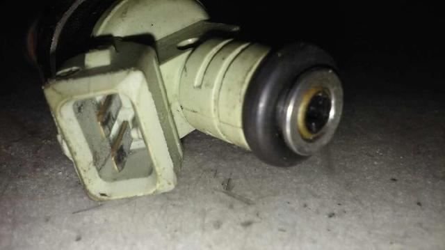 Wtryskiwacz paliwa BMW 5 E34