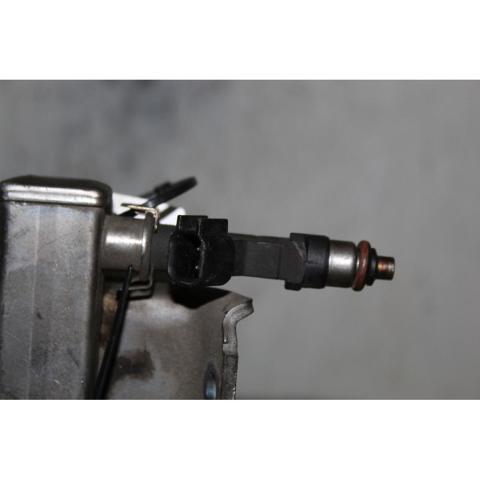 Wtryskiwacz paliwa 0280158103 MAZDA
