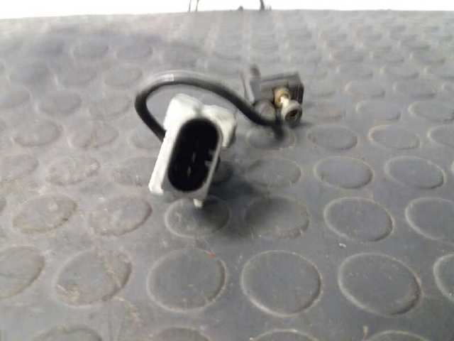 Czujnik położenia wału korbowego 0281002477 BMW