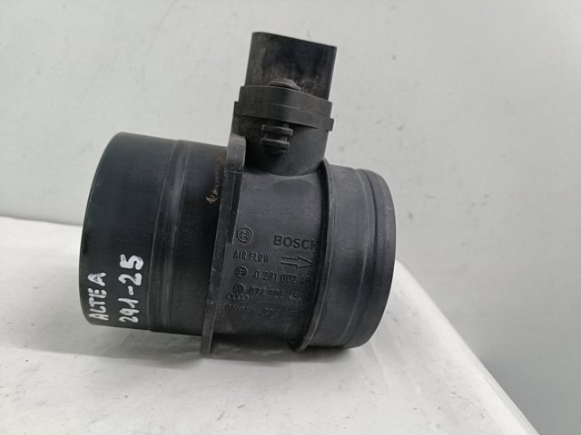 Regulator ciśnienia paliwa w listwie paliwowej 0281002481 VAG