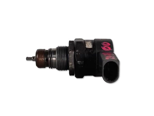 Regulator ciśnienia paliwa w listwie paliwowej 0281002481 BMW
